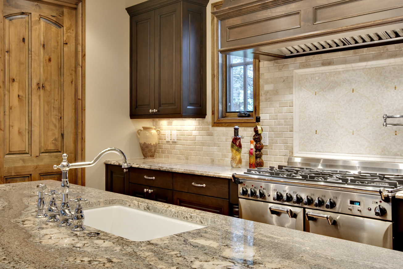 Kitchen,Sink,And,Cooking,Area,Close,Up